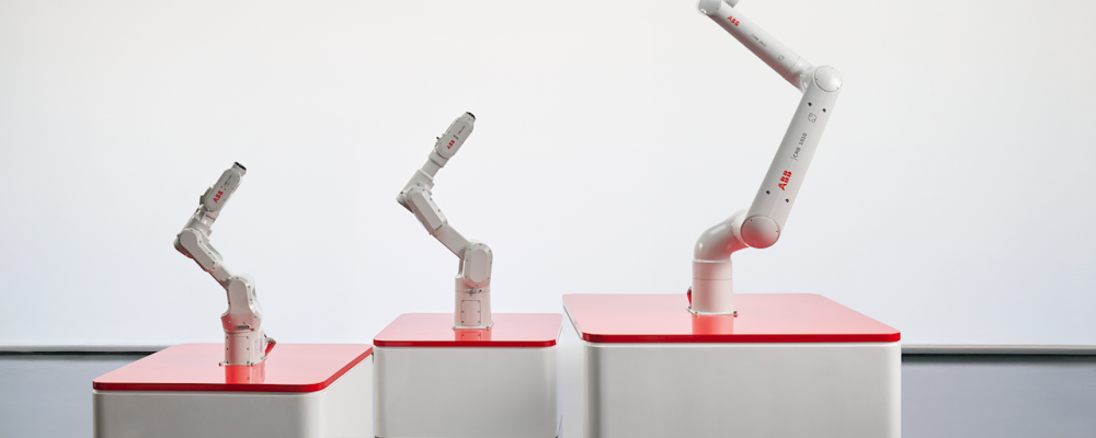 Robotarna tillverkas vid ABB Robotics fabrik för robottillverkning i Shanghai och ska kunna hantera många arbetsmoment, från ”materialhantering till avancerade tillämpningar som dispensering och polering”. Foto: ABB