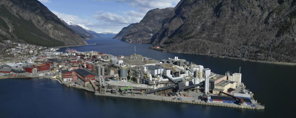 Zinksmältverket Odda öppnade för omkring 100 år sedan. Foto: Boliden