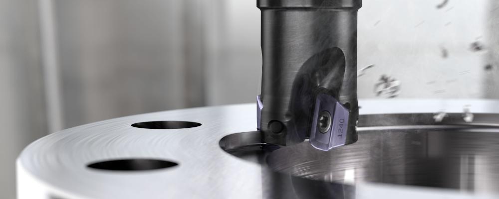 GC1240 har tagits fram med tillförlitlighet i fokus och klarar krävande bearbetningsmiljöer där flagning och urflisning ofta begränsar verktygslivslängden, enligt Atlas Copco. Foto: Atlas Copco