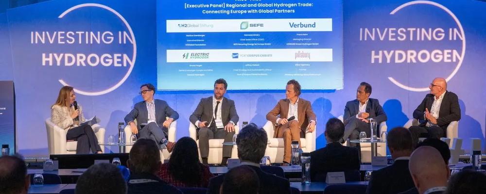 En paneldiskussion om regional och global vätgashandel vid konferensen Investing in Hydrogen 2025 i London. Foto: Leaders Associates