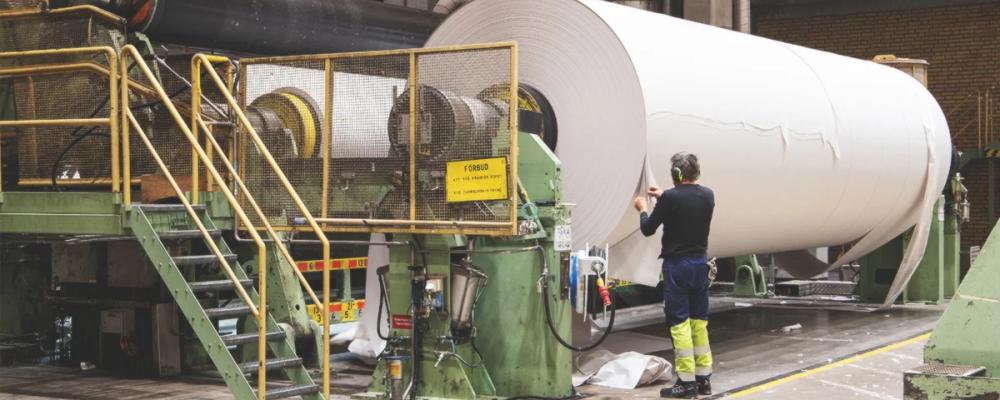 Papperstillverkning i Hyltebruk. Foto: Hylte Paper