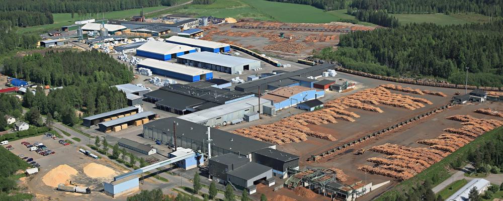 Korkeakoski såg producerar ca 350 000 kubikmeter virke per år. Foto: UPM Timber