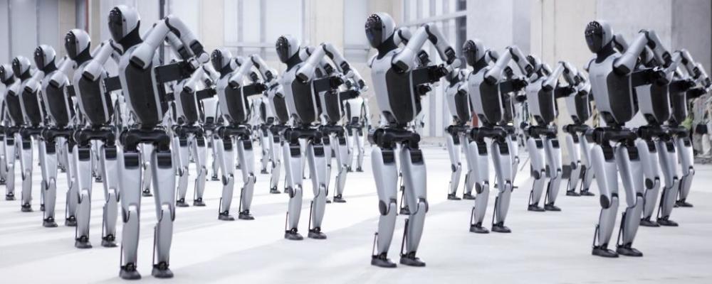 De humanoida robotarna används redan vid biltillverkning. Foto: UBTech