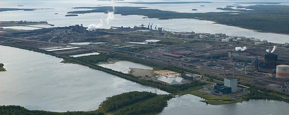 Flygfoto över Svartö industriområde i Svartölandet i Luleå där Stegra vill lagra skrot i mycket stor skala. Foto: Bengt A Lundberg / Riksantikvarieämbetet/Wikimedia Commons