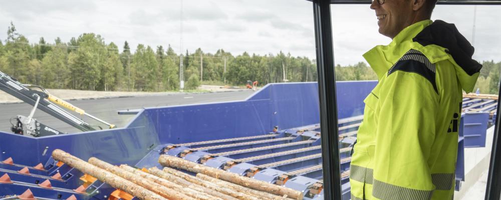 Fredrik Samuelsson, sågverkschef vid Sävar såg. Foto: Victor Lundberg/Norra Timber