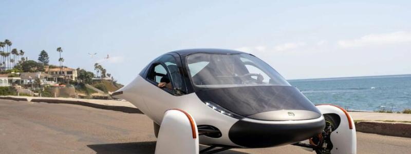 Solenergibilen på tre hjul påminner om en delfin. Foto: Aptera Motors
