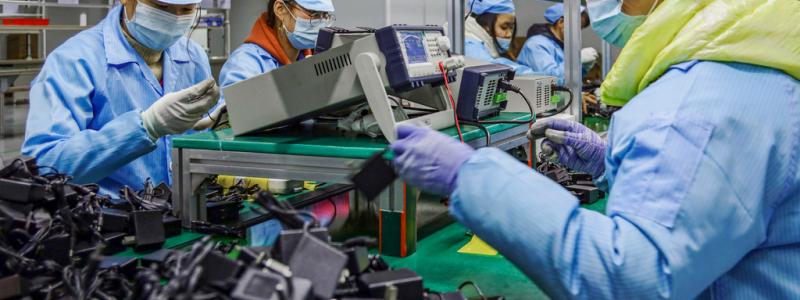 Chinatopix/AP/TT: Aktiviteten minskar i Kinas industri för andra månaden i rad i augusti, enligt ett nytt inköpschefsindex. Arkivbild