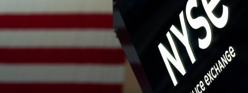 Seth Wenig/AP/TT: Efter att ha stängt måndagen på plus backade USA-börserna. Arkivbild.
