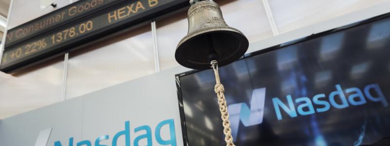 Stina Stjernkvist/TT: Börsklockan hos Nasdaq Stockholm. Arkivbild.