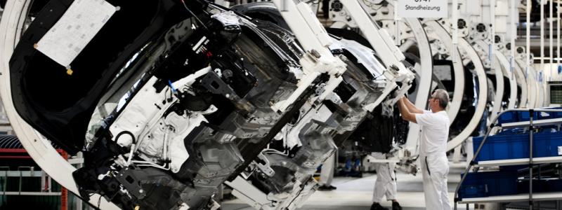 Lars Pehrson/SvD-TT: Volkswagenfabriken i Wolfsburg. Tyska inköpschefer ser lite ljusare på framtiden. Arkivbild.