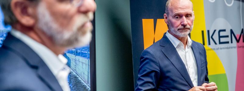 Adam Ihse/TT: Per Hidesten, vd för Industriarbetsgivarna, till höger. Arkivbild.