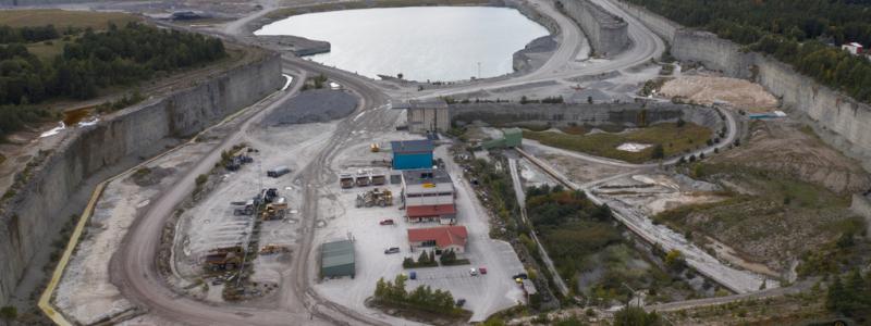 Fredrik Sandberg/TT: Cementas cementfabrik och kalkbrott i Slite på Gotland. Arkivbild.