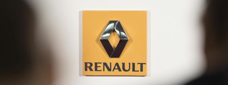 Jacques Brinon AP/TT: Den franska biltillverkaren Renault vägrar fortsatt ta rygg på Teslas prissänkningar. Arkivbild