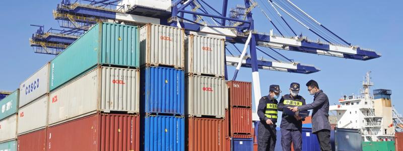 Chinatopix via AP/TT: Kinas export minskade mer än analytikerna förväntat sig under maj. Arkivbild.
