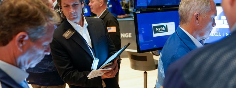 Seth Wenig/AP/TT: Handlare på Wall Street. Arkivbild.