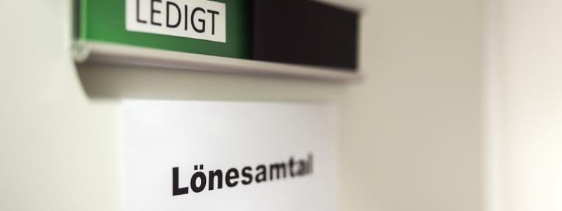 Adam Wrafter/SvD/TT: Reallönerna minskar, men i långsammare takt, enligt Medlingsinstitutet. Arkivbild.