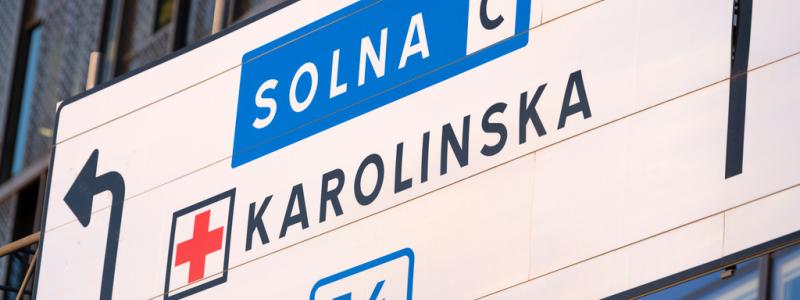Henrik Montgomery/TT: Vägskylt till Karolinska universitetssjukhuset i Solna. Arkivbild.