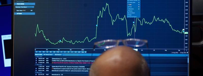 Richard Drew/AP/TT: Wall Street avslutade handelsveckan åt olika håll. Arkivbild.