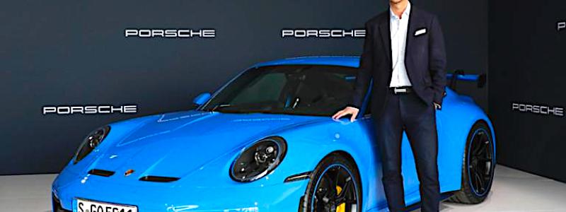 Porsches vice vd Lutz Meschke uttryckte oro över att ett förbud mot förbränningsmotorer kan leda till avindustrialisering i Europa. Foto: Porsche AG