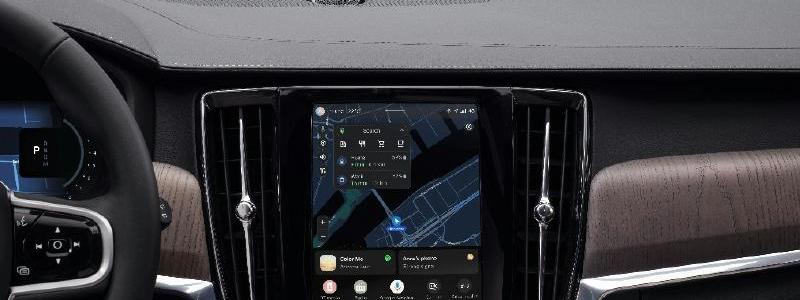 Innehållet på skärmen är den största förändringen, med de vanligaste apparna och kontrollerna, som kartor, media och telefon, tillgängliga direkt på hemskärmen. Foto: Volvo Cars