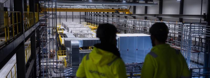 Revolt är en av Europas största fullt integrerade batteriåtervinningsanläggningar, med en installerad återvinningskapacitet på 8 500 ton per år och infrastruktur för ytterligare expansion. Foto: Lyten