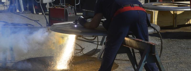 Chrisma Svets & Smide är verksamma inom byggnadssmide och av att tillverka och montera grövre stålkonstruktioner till stålbyggnader samt industriapplikationer. Arkivbild.
