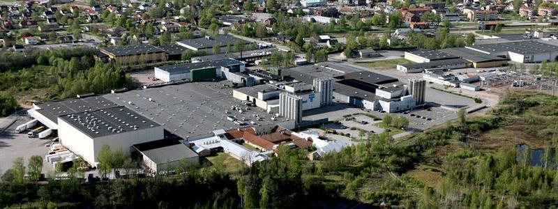 Spillvärmen från Trioworlds anläggning täcker behovet av förnybar fjärrvärme i Smålandsstenar. Foto: Nevel