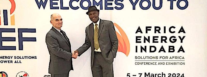 DeepGeos Murray (till vänster) och AFCONEs Agboraw, vid Africa Energy Indaba-konferensen. Bild: AFCONE/DeepGeo