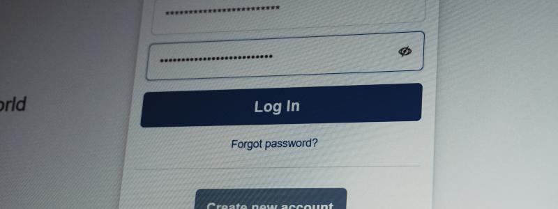 Identitetsbrister var en avgörande faktor i nära nio av tio intrång, enligt rapporten. Foto: zulfugar-karimov/Unsplash