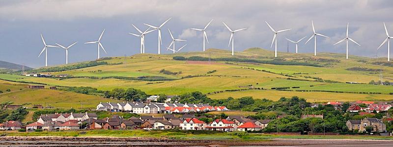 Vindkraftparken i Ardrossan i North Ayrshire, Skottland. Foto: Wikipedia Commons: Kredit: Vincent van Zeijst