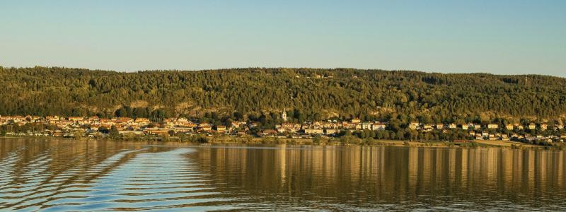 Gränna vid Vätterns strand. Foto: Jesse De Backer/Unsplash