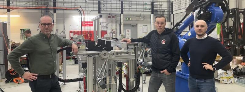 Från vänster Jonas Fischer VD, Henrik Fredman Inköpschef (som också kommer att vara ansvarig för projektet), Gustav Nilsson Marknad & Försäljningschef. Foto: Automationsteknik