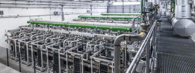 Denna nya elektrolysör ska minska användningen av fossilbaserad vätgas. Foto: BASF