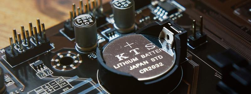 Rio Tinto fokuserar framför allt på litium, som behövs allt mer till exempel i batterier till elbilar och för lagring av solenergi. Foto: Creative Commons Lic, pixabay, kredit: CEBBI
