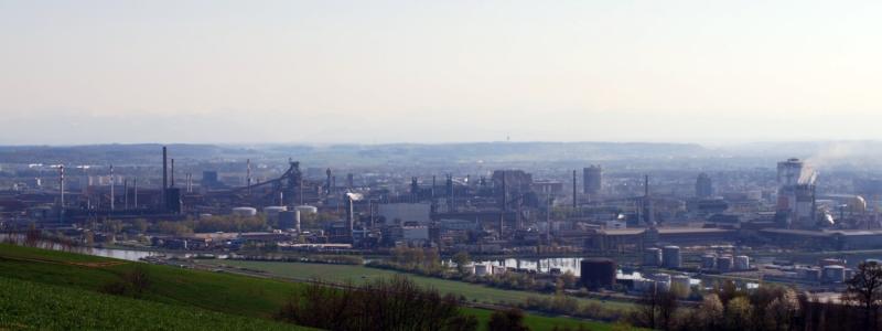 Stålverket i Linz, Österrike, där Voestalpine också har sitt huvudkontor. Foto: Christian Wirth, Wirthi/Wikimedia Commons