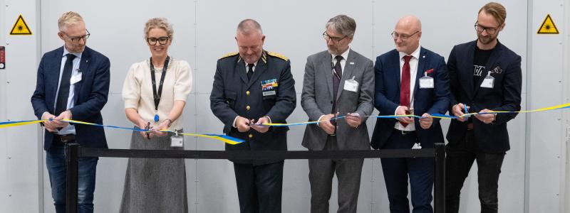 Försvarsmakten behöver kunna utveckla, reparera och ersätta materiel snabbt, även när omvärlden är osäker och leveranskedjor bryts.  Under onsdagen invigdes AMCC i Trollhättan. Foto: Innovatum.