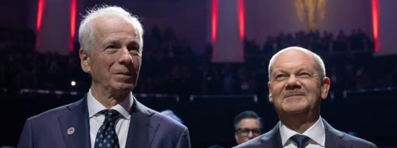Kanadas särskilda sändebud Stéphane Dion tillsammans med Olaf Scholz vid invigningsceremonin av Hannovermässan 2025.
Foto: Rainer Jensen/Hannover Messe Presse