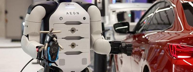 BMW testar humanoidrobotar i fabriken i Leipzig. Foto. BMW