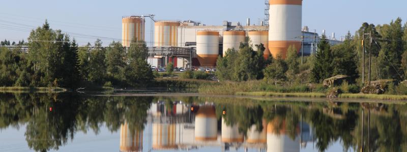 Inköpschefsindex (PMI - Purchasing Managers Index) är en konjunkturmätare för den svenska ekonomin som genomförs i samarbete mellan Swedbank och Silf för dels tillverkningsindustrin dels tjänstesektorn.