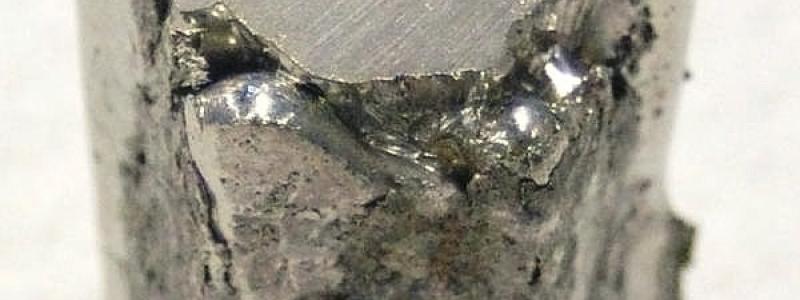Råvaruhandelsföretaget Trafigura lider fortfarande ekonomiskt av sviterna av ett gigantiskt nickelsvindleri där företaget lurades att betala för nickellaster som visade sig innehålla annat material. Foto: materialscientist/Wikimedia Commons