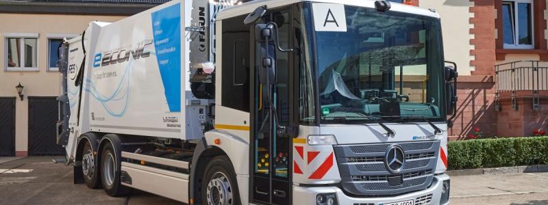 Nu har Mercedes-Benz startat serieproduktion av eEconic – företagets andra eldrivna lastbilsmodell.
