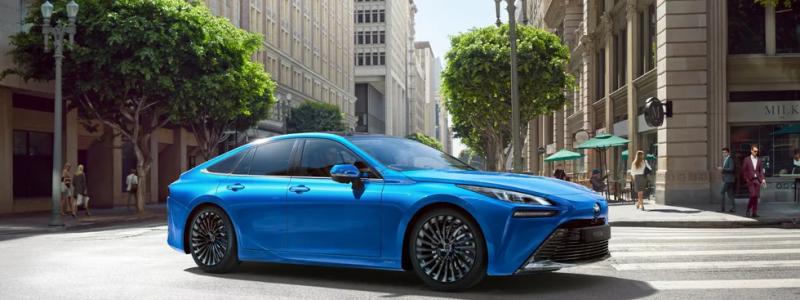 Mirai XLE blir USA:s billigaste nya bil efter ras i försäljningen. Foto: Toyota