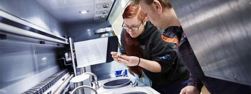Ovakos roll i Polestar-0-projektet blir att maximalt försöka minska koldioxidavtrycket i råvaruleden. Foto: Ovako.