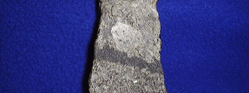 Malm med platinamineraliseringar. Platina är 30 gånger så ovanligt som guld på jorden. Foto: Wikimedia Commons
