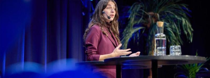 Romina Pourmokhtari, klimat- och miljöminister, på Ståldagen 2025. Foto: Pia Nordlander