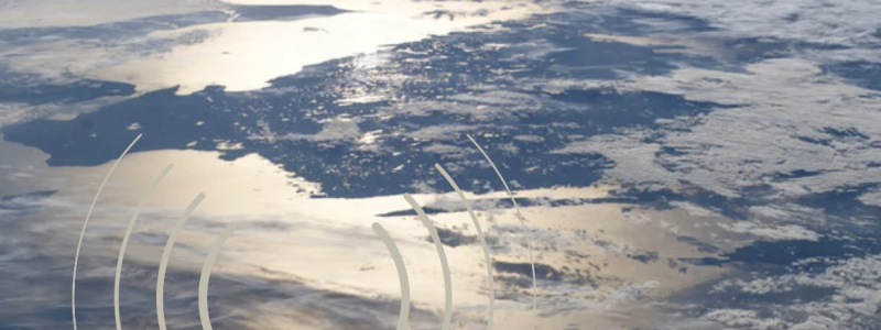 Spårsignal över havet. Foto: Emeddedart