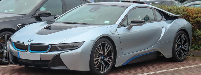 BMW i8 är en hybridbil. Foto: Vauxford/Wikimedia Commons