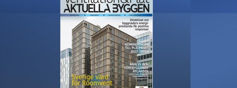 Marko Säävälä/TT: OECD:s generalsekreterare Mathias Cormann lämnar över en färsk OECD-rapport om svensk ekonomi till finansminister Elisabeth Svantesson (M).
