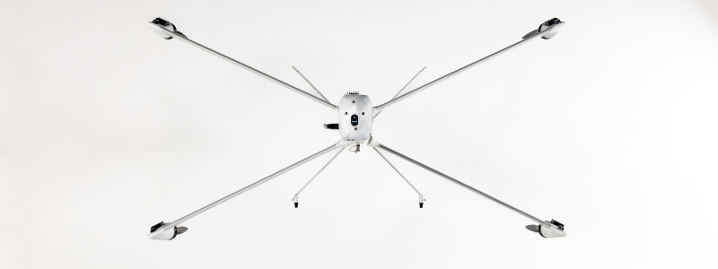 Drönaren Virtus är omkring två meter lång och står på ett x-format stativ. Den lyfter vertikalt med hjälp av korslagda rotorarmar innan den accelererar till hastigheter på upp till 250 kilometer i timmen. Foto: Stark