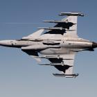 Lavettsystemet används för att bära jaktrobotar och motmedelsfällare på Gripen C/D och Gripen E. Pressbild.